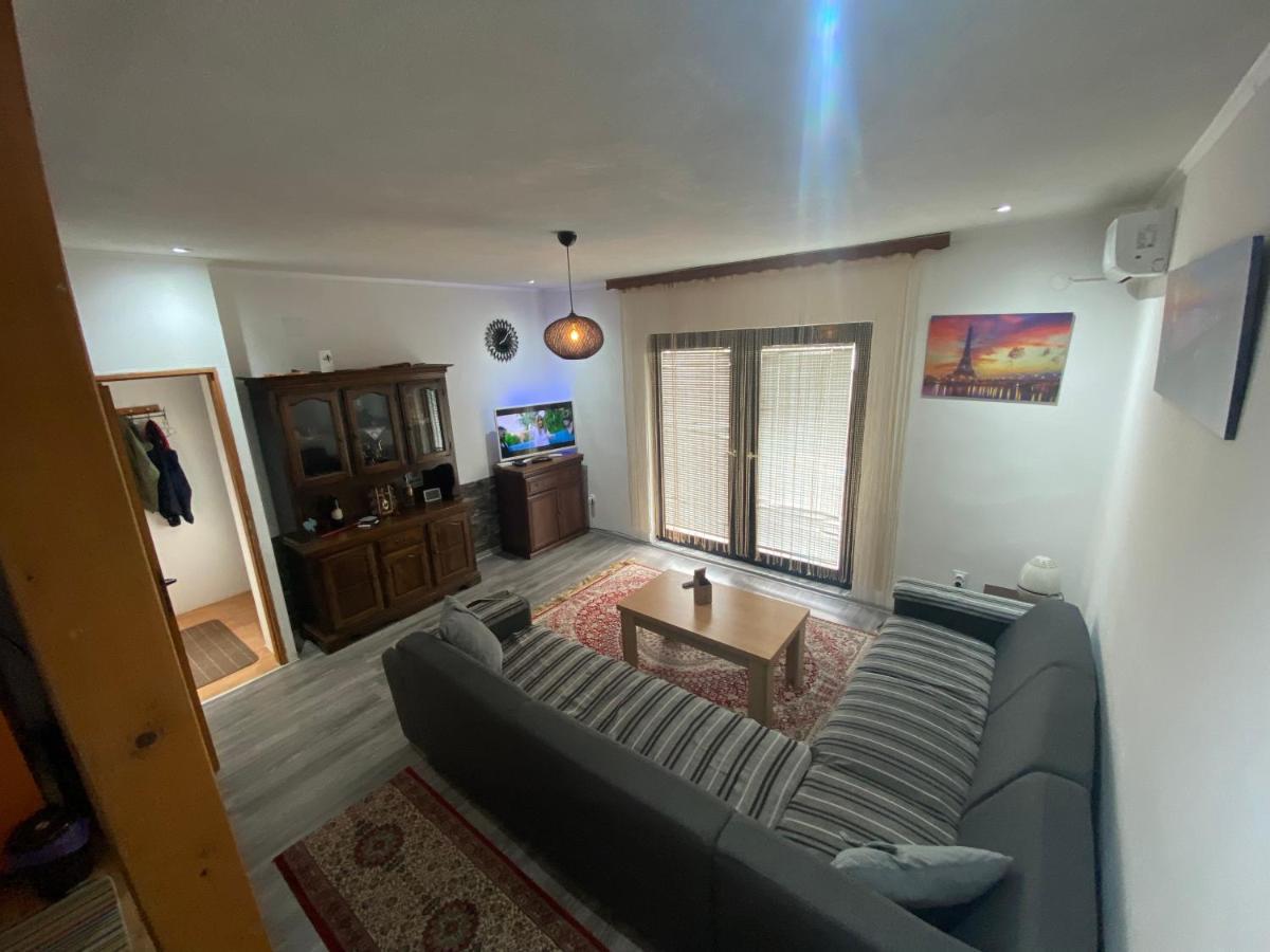 Asja Guest House Lukavac Екстер'єр фото