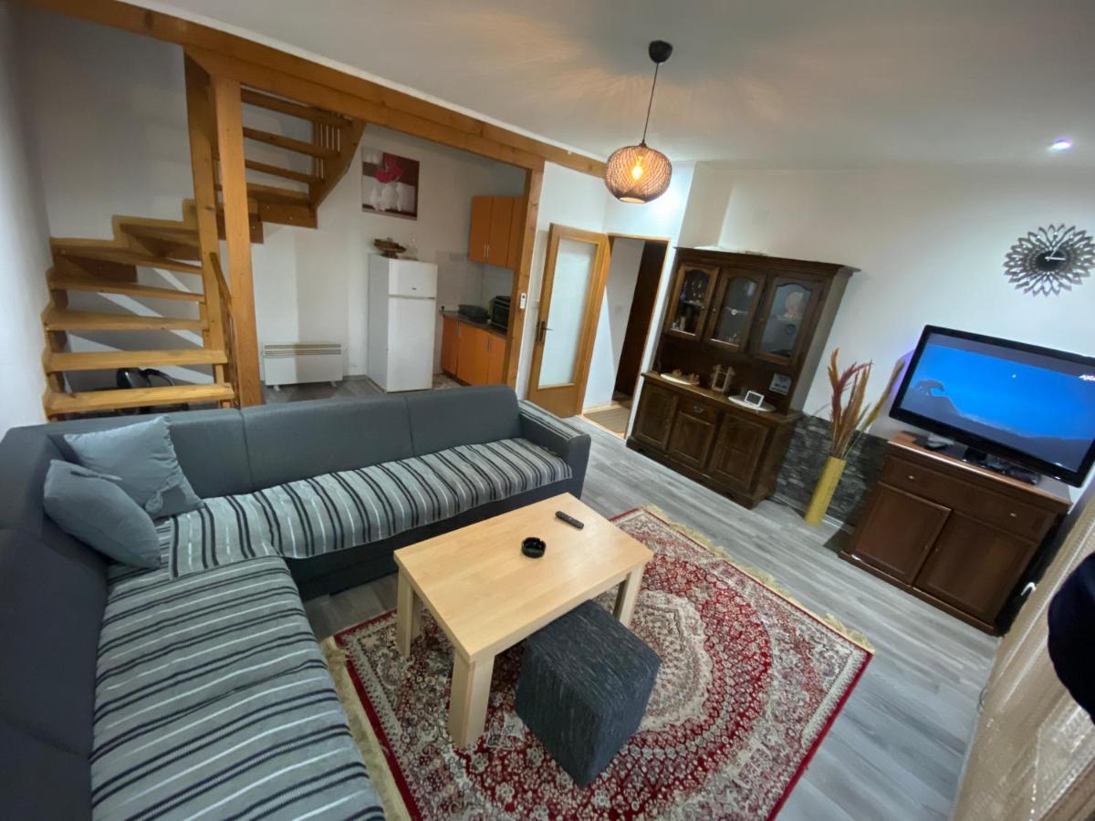 Asja Guest House Lukavac Екстер'єр фото