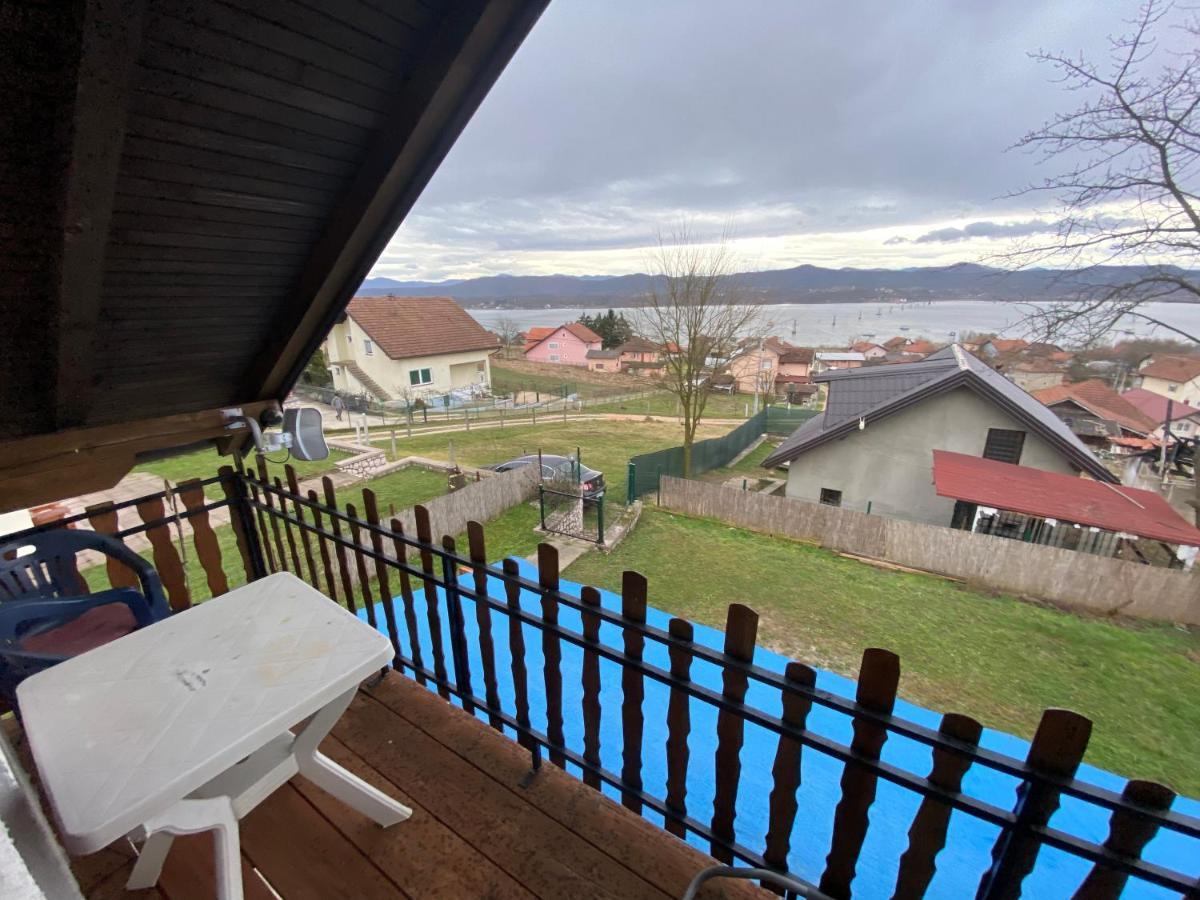 Asja Guest House Lukavac Екстер'єр фото