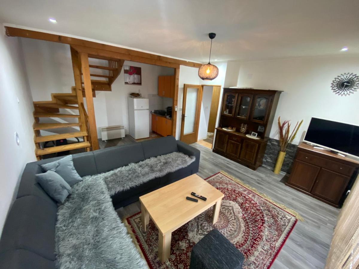 Asja Guest House Lukavac Екстер'єр фото